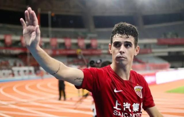 【中超】奥斯卡复出送助攻刘祝润绝杀 海港2比1河北